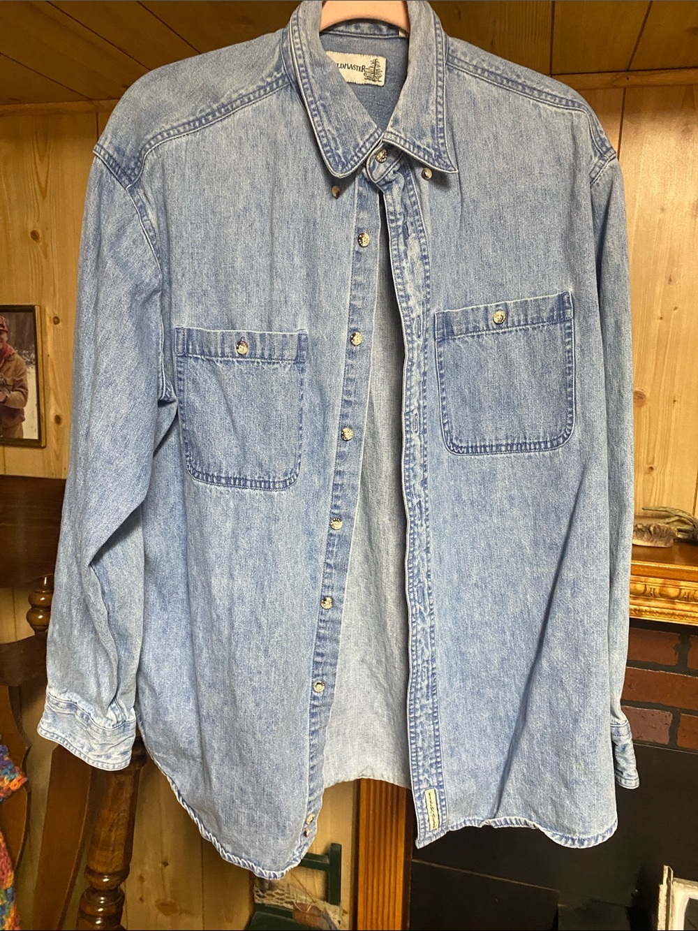 Classic Light Wash Denim Button-Down Shirt - Unbranded